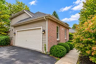 1263 Williamsburg Ln, Crystal Lake, IL 60014 - Photo 28