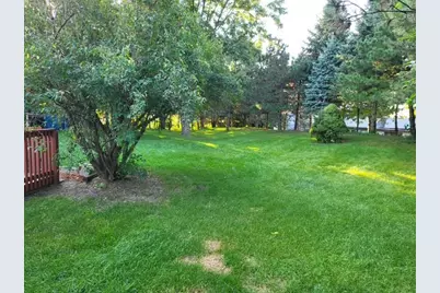 142 Virginia Court, Streamwood, IL 60107 - Photo 4