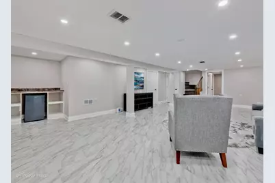 9338 Keeler Avenue, Skokie, IL 60076 - Photo 20