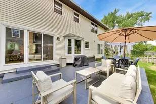 925 Hidden Lake Rd, Naperville, IL 60565 - Photo 28