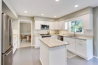 925 Hidden Lake Road, Naperville, IL 60565 - Photo 8