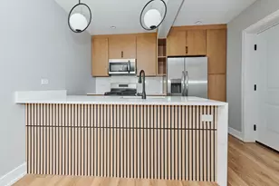 5800 N Maplewood Ave, Chicago, IL 60659 - Photo 4