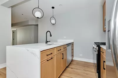 5800 N Maplewood Avenue #1, Chicago, IL 60659 - Photo 10