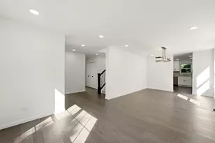 1818 W Pebblestone Dr Dr, Romeoville, IL 60446 - Photo 4