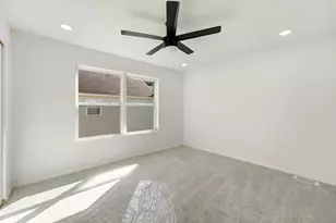 1818 W Pebblestone Dr Dr, Romeoville, IL 60446 - Photo 16