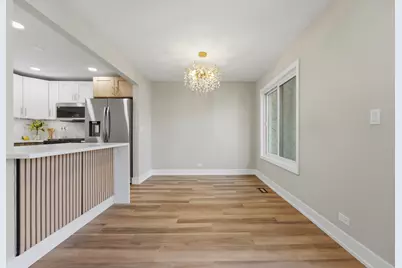 1952 N Hidden Creek Circle #7, Palatine, IL 60074 - Photo 8