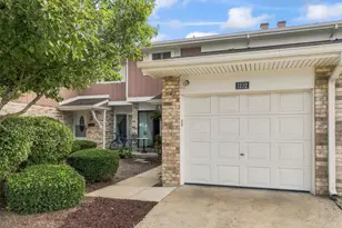 1232 Reading Ct, Wheaton, IL 60189 - Photo 2