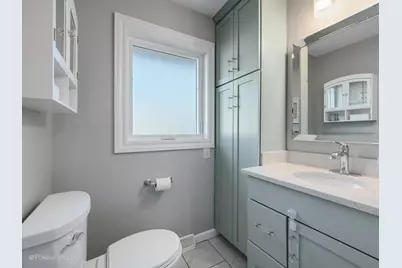 715 Crest Street, Wheaton, IL 60189 - Photo 16
