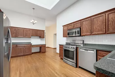 1540 Hillcrest Lane, Woodridge, IL 60517 - Photo 12