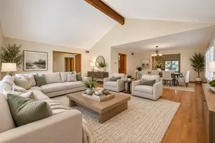 1540 Hillcrest Ln, Woodridge, IL 60517 - Photo 6