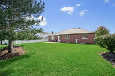 1540 Hillcrest Lane, Woodridge, IL 60517 - Photo 40