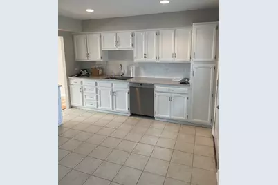 1087 Leahy Circle E, Des Plaines, IL 60016 - Photo 6