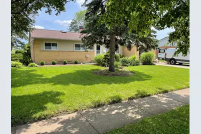 1087 Leahy Circle E, Des Plaines, IL 60016 - Photo 1