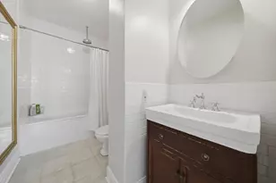 919 N La Salle Dr, Chicago, IL 60610 - Photo 18