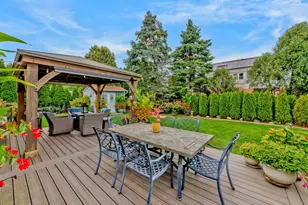 760 Madelyn Dr, Des Plaines, IL 60016 - Photo 8