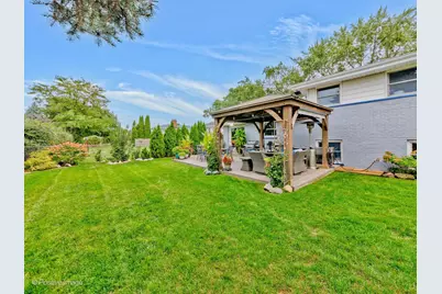 760 Madelyn Drive, Des Plaines, IL 60016 - Photo 6