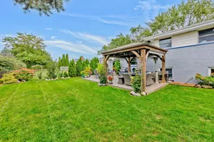 760 Madelyn Dr, Des Plaines, IL 60016 - Photo 6