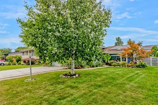 760 Madelyn Dr, Des Plaines, IL 60016 - Photo 4