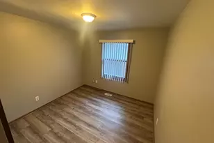1807 Joanna Ave, Zion, IL 60099 - Photo 16