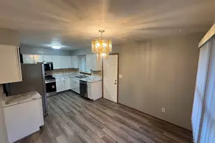 1807 Joanna Ave, Zion, IL 60099 - Photo 4