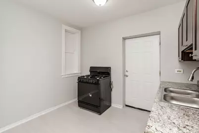 6911 S Paxton Avenue #2, Chicago, IL 60649 - Photo 4