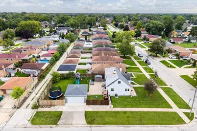 8001 Neenah Avenue, Burbank, IL 60459 - Photo 28
