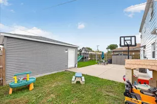 8001 Neenah Ave, Burbank, IL 60459 - Photo 18