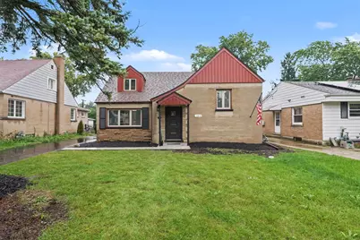 107 S Hi Lusi Avenue, Mount Prospect, IL 60056 - Photo 1
