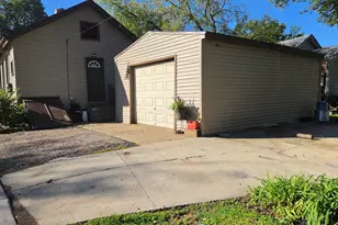 301 W Blackman St, Harvard, IL 60033 - Photo 18