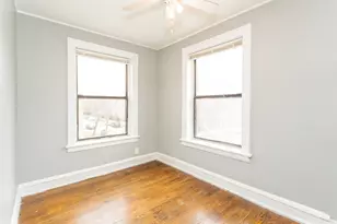 6949 S Paxton Ave, Chicago, IL 60649 - Photo 4