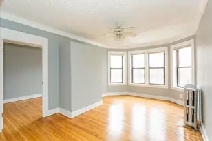 6959 S Paxton Ave, Chicago, IL 60649 - Photo 2