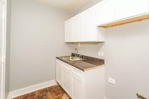 6959 S Paxton Ave, Chicago, IL 60649 - Photo 4