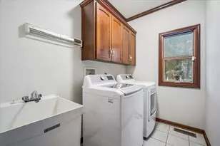 2310 Big Woods Dr, Batavia, IL 60510 - Photo 18