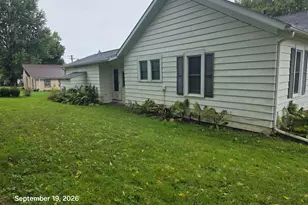 104 N Arthur St, Hanover, IL 61041 - Photo 2