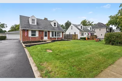362 N Edgewood Avenue, Lombard, IL 60148 - Photo 1
