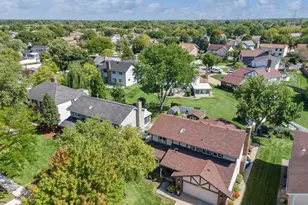 1251 N Scarlet Dr, Addison, IL 60101 - Photo 36