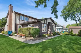 1251 N Scarlet Dr, Addison, IL 60101 - Photo 34