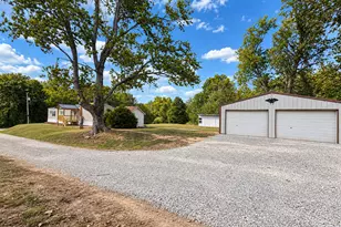 3432 Seed House Rd, Iuka, IL 62849 - Photo 6