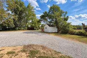3432 Seed House Rd, Iuka, IL 62849 - Photo 38