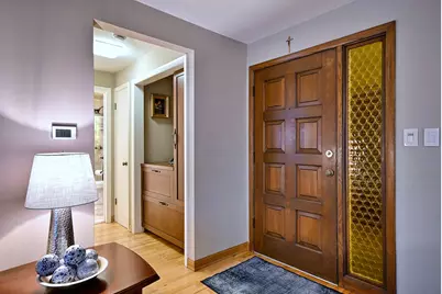 2 N Dee Road #203, Park Ridge, IL 60068 - Photo 4