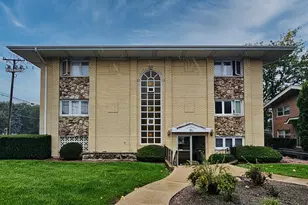 2 N Dee Rd, Park Ridge, IL 60068 - Photo 1