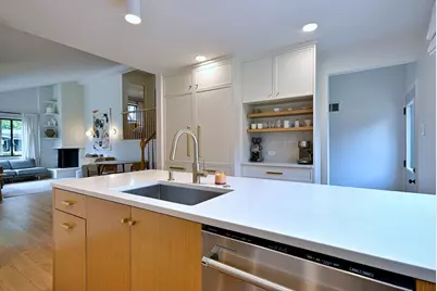326 E Huntington Lane, Elmhurst, IL 60126 - Photo 10