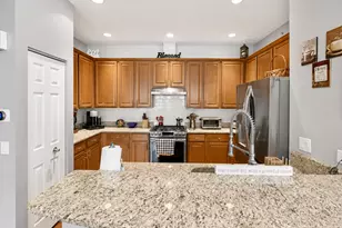 394 Broadmoor Ln, Bartlett, IL 60103 - Photo 14