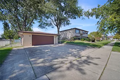 16010 Olcott Avenue, Tinley Park, IL 60477 - Photo 2