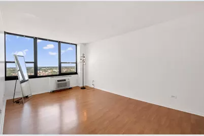 3925 Triumvera Drive #12E, Glenview, IL 60025 - Photo 6