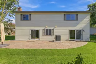 7 Pheasant Ct, Woodridge, IL 60517 - Photo 38