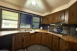 110 Huntsbridge Rd, Matteson, IL 60443 - Photo 2