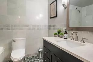 1030 N State St, Chicago, IL 60610 - Photo 24