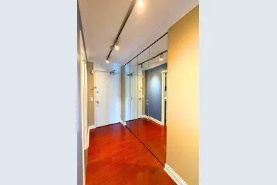 1555 N Sandburg Terrace #305K, Chicago, IL 60610 - Photo 16