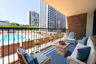 1555 N Sandburg Terrace, Chicago, IL 60610 - Photo 24